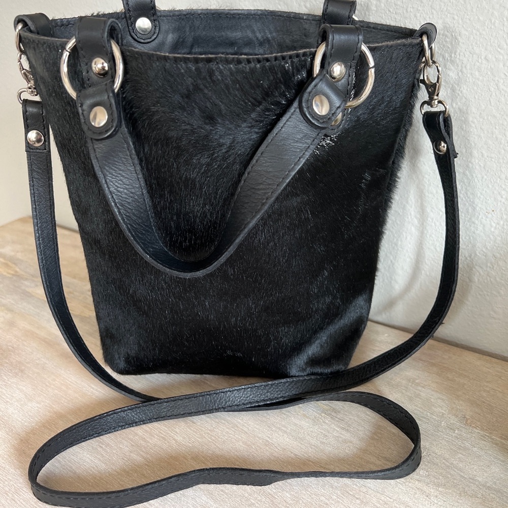 Maurizio Taiuti crossbody bucket fur bag